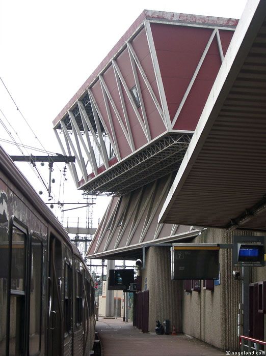 Savigny train station