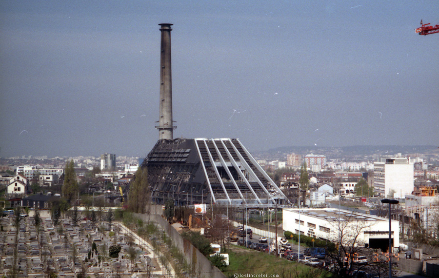 Chaufferie in La Défense - shortly after explosion