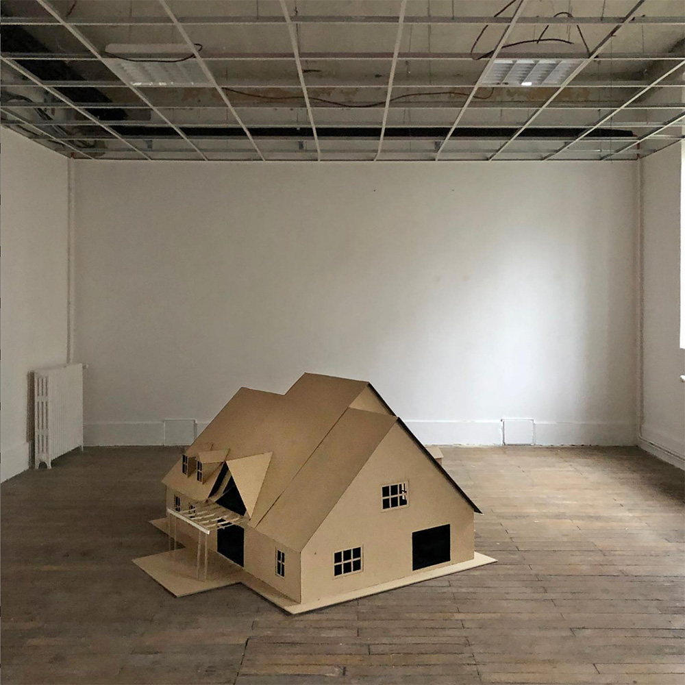 Scale model of the Secret Story TV show house