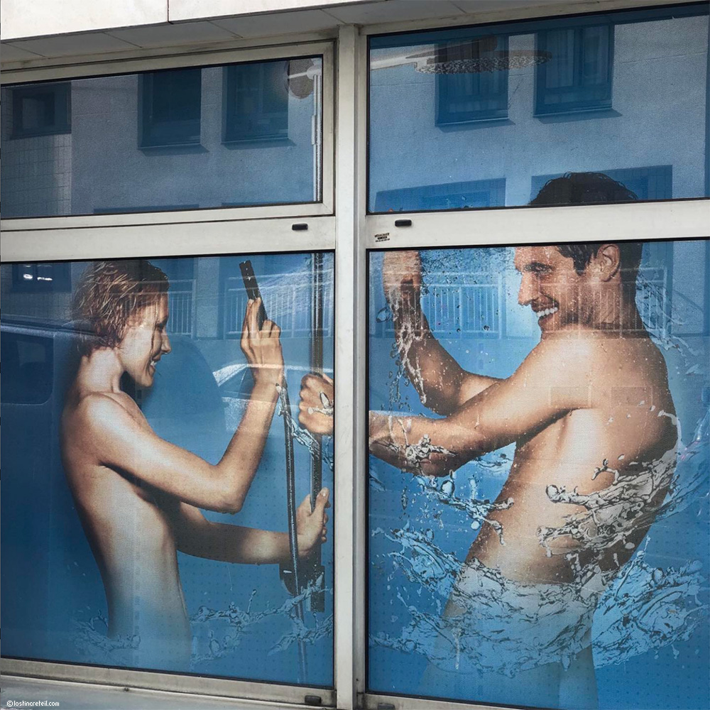 Shower, Paris
