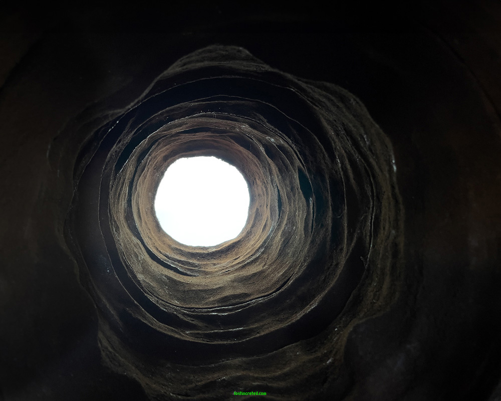 Tunnel by Juliette Terreaux