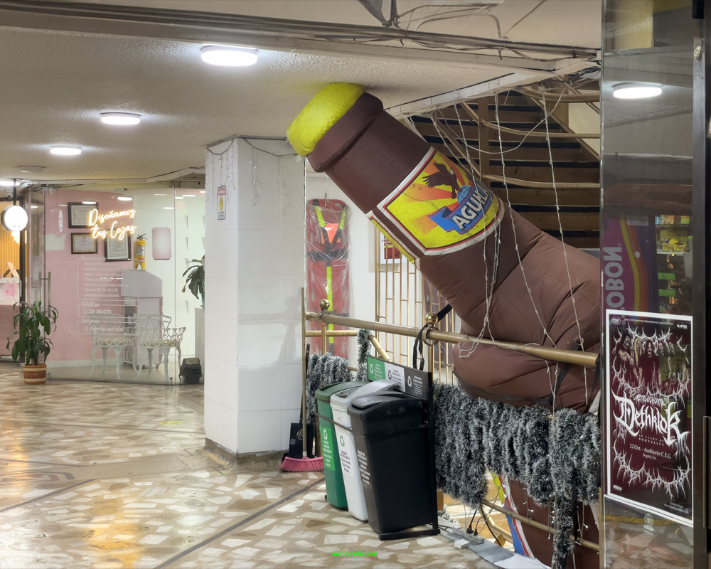 Centro comercial - Carrera 19 - Bogota - Colombia